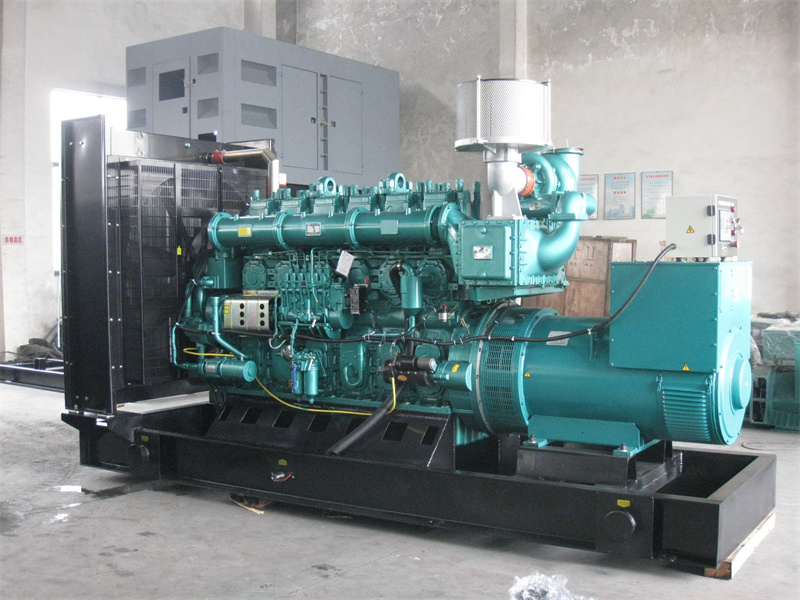 果洛200KW 柴油发电机的油耗是多少?
