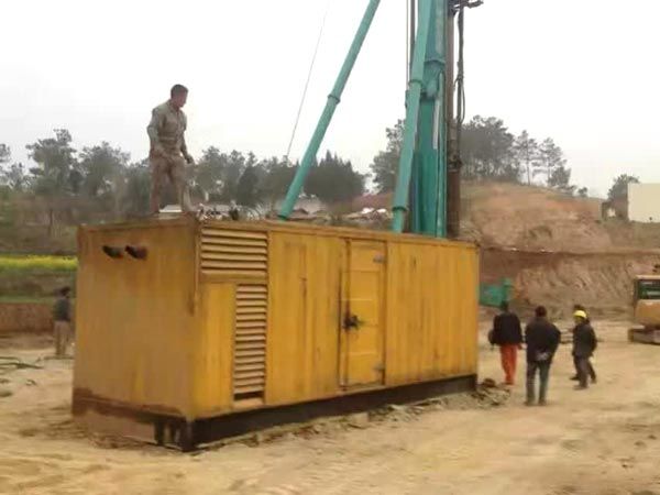 果洛如何判断水冷式机油散热器密封件是否需要更换？